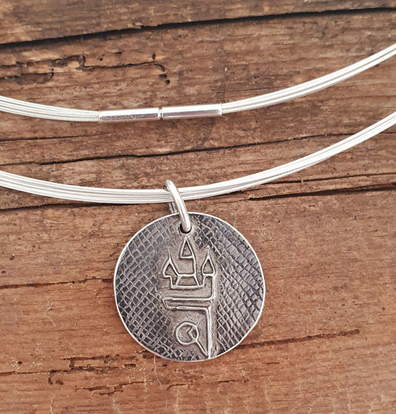 Straubing Talisman Patiniert mit Edelstahlcollier Silber