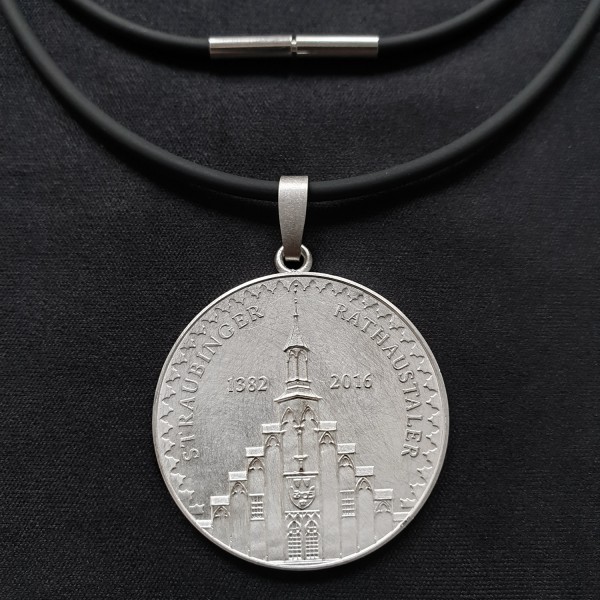 Straubinger Rathaustaler Schmuck-Anhänger Silber mit Kautschukband