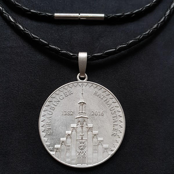 Straubinger Rathaustaler Schmuck-Anhänger Silber mit Lederband